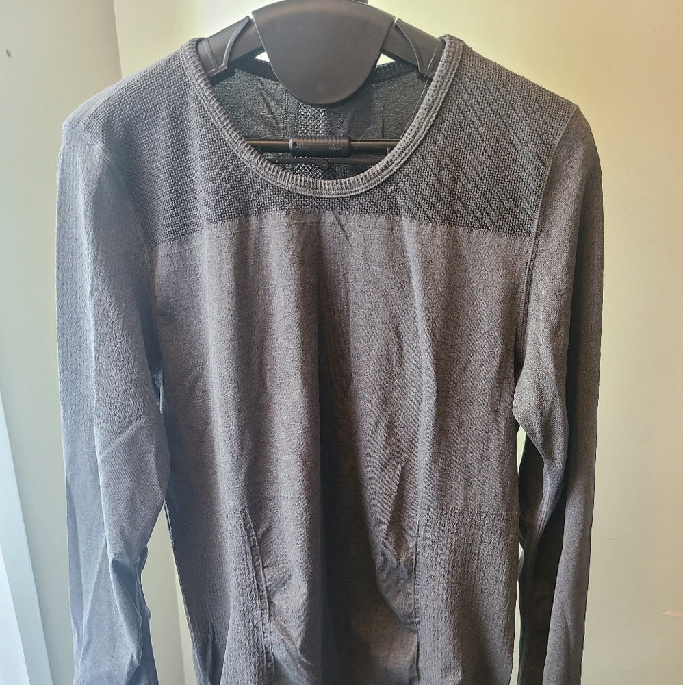 Fabletics long sleeve worklut top